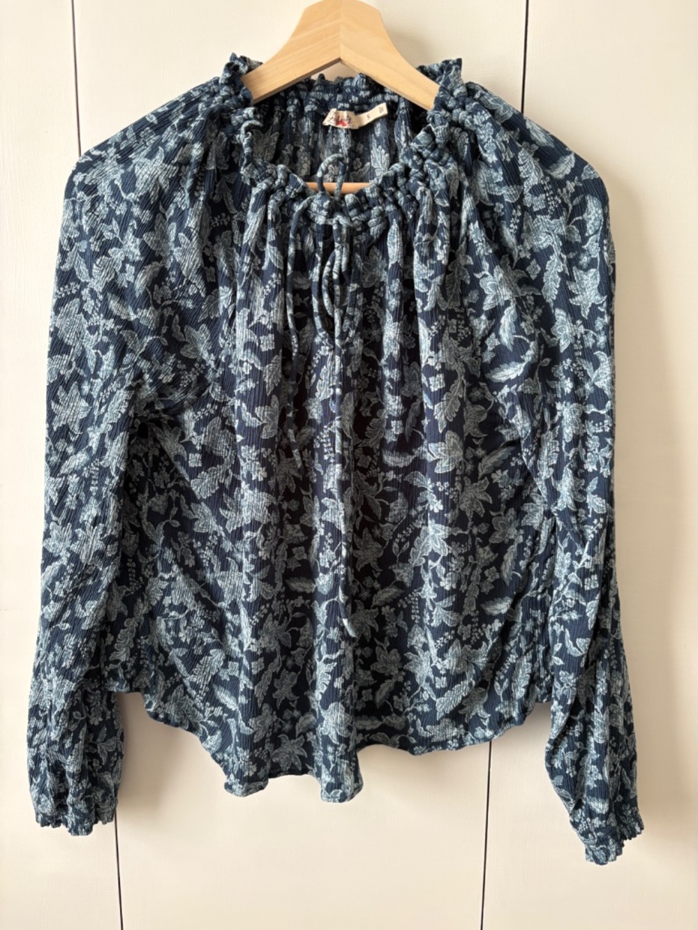 Faherty Emery Long Sleeve Top Blouse Size S Blue Esna Floral Fall Boho Peasant - Picture 2 of 8